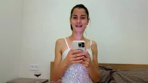 Kris Maks online show from October 2025 05:22:01 PM