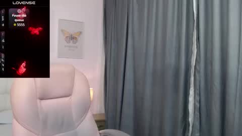 Andrea online show from November 2025 02:43:02 AM