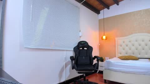 L I S S A  online show from March 2025 02:01:02 PM