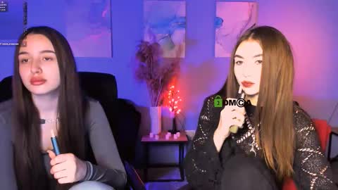 lissa_night online show from November 2025 10:04:02 AM