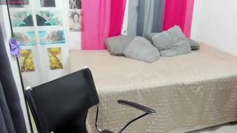 lissa online show from December 2024 07:42:02 PM