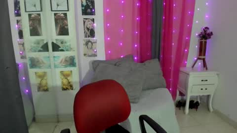 lissa online show from December 2025 09:42:02 PM