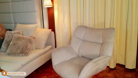 Lisseth Long  online show from November 2025 09:26:01 PM