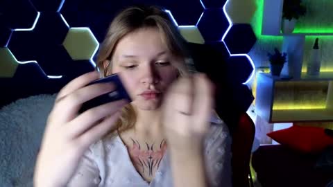 Lena online show from December 2024 05:10:02 AM