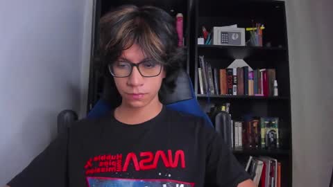 Literateboy online show from January 2026 01:40:01 AM