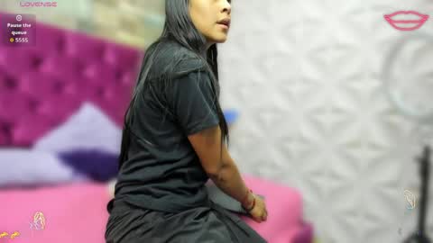 Snapshot of litlenessa_ chatting on June 2026 12:29:01 PM VANESSA online show from June 2026 12:29:01 PM