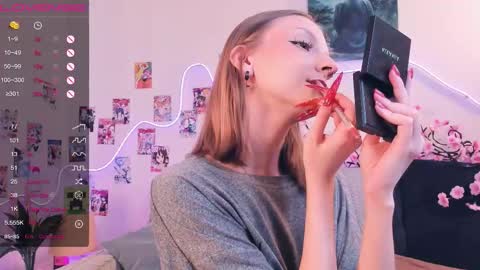 Snapshot of little__caprice chatting on February 2026 07:13:01 AM Bella online show from February 2026 07:13:01 AM