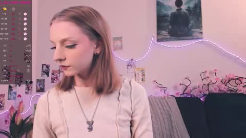 Snapshot of little__caprice chatting on February 2026 07:31:02 AM Bella online show from February 2026 07:31:02 AM