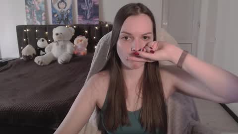 little__flowers online show from November 2025 09:31:02 AM