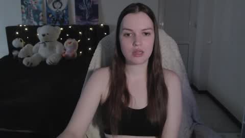 little__flowers online show from November 2025 09:42:02 AM