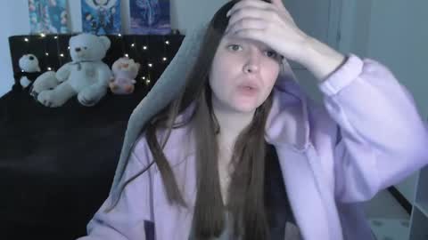 little__flowers online show from April 2026 08:35:01 AM