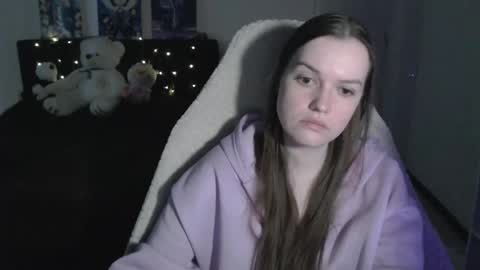 Snapshot of little__flowers chatting on April 2026 11:41:02 AM little__flowers online show from April 2026 11:41:02 AM