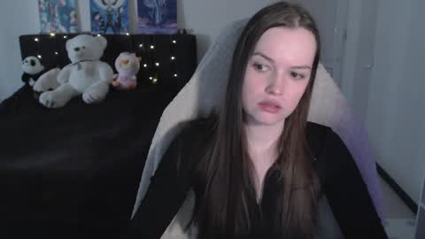 Snapshot of little__flowers chatting on May 2026 09:36:02 AM little__flowers online show from May 2026 09:36:02 AM