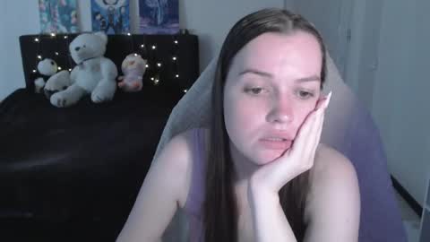 Snapshot of little__flowers chatting on May 2026 09:26:01 AM little__flowers online show from May 2026 09:26:01 AM