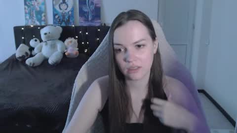 Snapshot of little__flowers chatting on May 2026 09:15:02 AM little__flowers online show from May 2026 09:15:02 AM