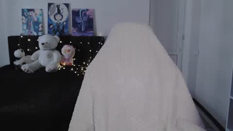 little__flowers online show from July 2026 11:17:02 AM
