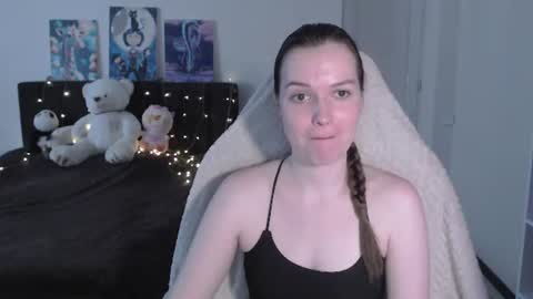 little__flowers online show from July 2026 07:17:01 AM