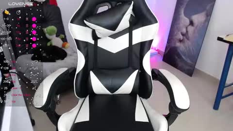 Snapshot of little_amy__ chatting on February 2026 01:23:01 AM Amelie online show from February 2026 01:23:01 AM