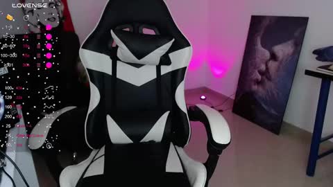 Snapshot of little_amy__ chatting on February 2026 11:37:01 PM Amelie online show from February 2026 11:37:01 PM