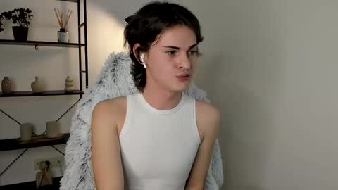 Snapshot of little_femb0y chatting on February 2026 08:14:02 PM Daniel online show from February 2026 08:14:02 PM