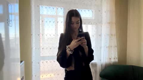 Viiola online show from October 2025 03:29:02 AM