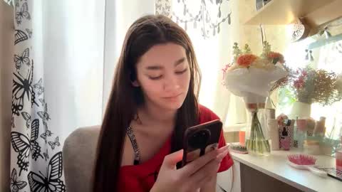 Viiola online show from December 2025 12:53:01 AM