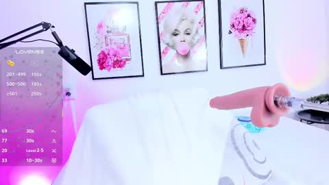 little_ivonne online show from October 2025 08:51:01 PM