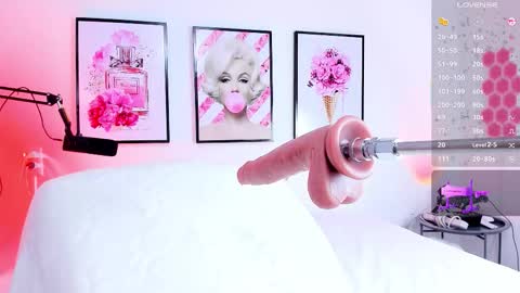 little_ivonne online show from November 2025 09:26:02 PM