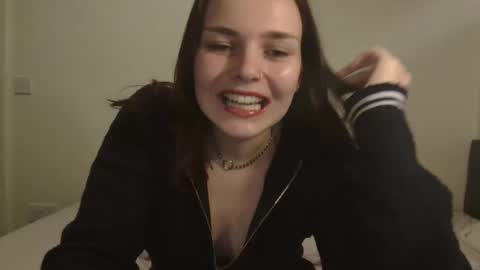 little_kinky_gal online show from October 2025 07:47:01 PM