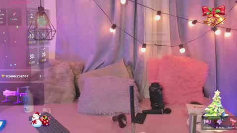 Lili online show from November 2025 09:14:02 PM