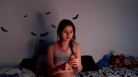 Alice.. online show from October 2025 03:46:01 PM