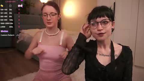 Snapshot of little_poetry chatting on July 2026 08:04:02 PM Kiki online show from July 2026 08:04:02 PM