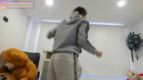 Im Laura. buy my contentcompra mi contenido offline  online show from January 2025 08:48:01 PM