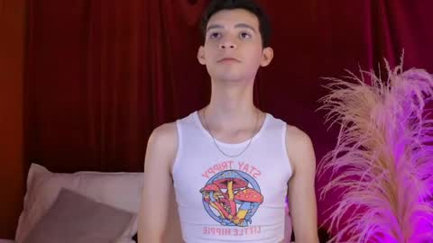 Snapshot of little_twiink chatting on May 2026 06:13:01 PM Juan Ferrer online show from May 2026 06:13:01 PM