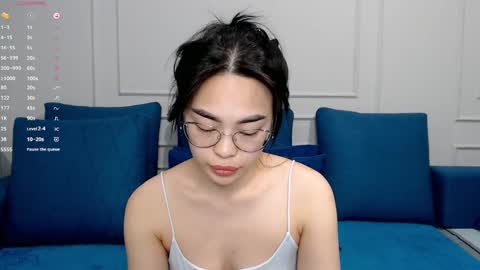 Kwan online show from March 2025 04:44:02 PM