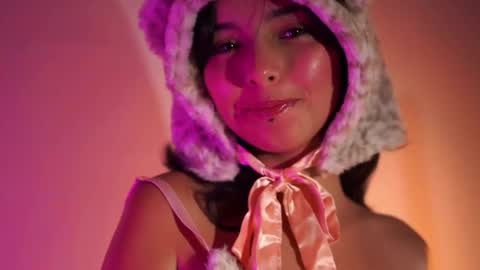 Im your little Velinda  online show from October 2025 06:29:02 PM