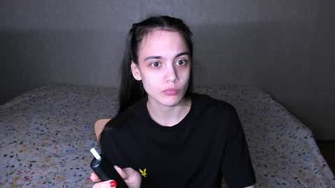 Snapshot of littleashleyy chatting on December 2024 07:20:01 PM littleashleyy online show from December 2024 07:20:01 PM