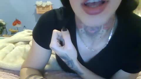 Snapshot of littlebitchalicyah chatting on January 2025 02:07:02 AM alicyah online show from January 2025 02:07:02 AM