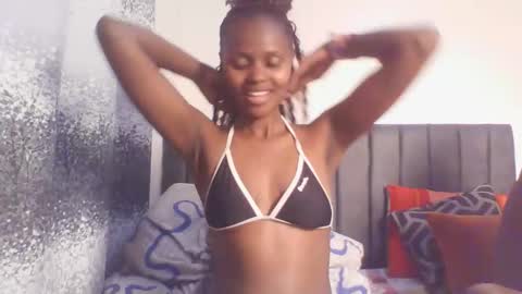 Snapshot of littlebunny2_ chatting on March 2026 07:50:01 PM littlebunny2 online show from March 2026 07:50:01 PM