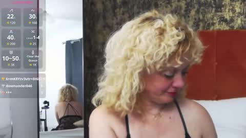 Snapshot of littlecurlygirll chatting on December 2025 07:53:02 PM LittleCurlyGirll online show from December 2025 07:53:02 PM