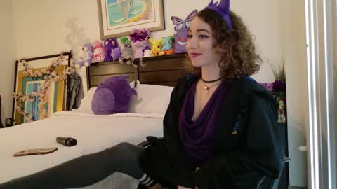 littledeathtrap online show from February 2026 09:49:02 PM