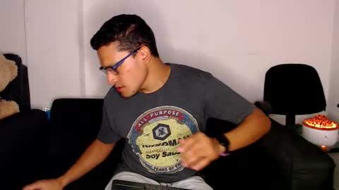 Manu online show from October 2025 01:58:02 AM