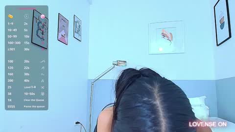 Snapshot of littlee_emilyy_ chatting on December 2024 10:23:01 PM Emily online show from December 2024 10:23:01 PM