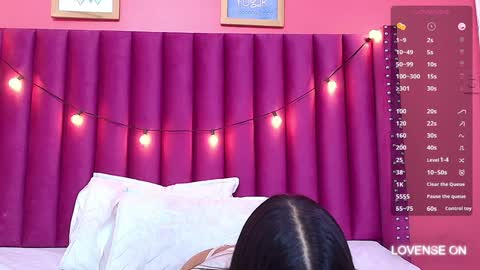 Snapshot of littlee_emilyy_ chatting on January 2025 05:54:02 AM Emily online show from January 2025 05:54:02 AM