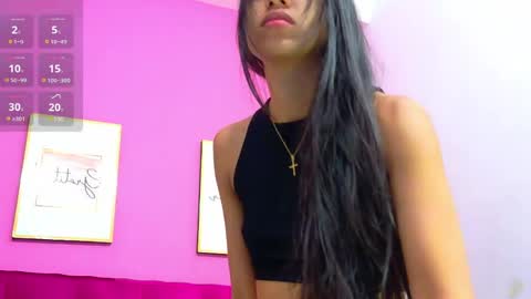 Snapshot of littlee_emilyy_ chatting on June 2026 12:42:02 PM Emily online show from June 2026 12:42:02 PM