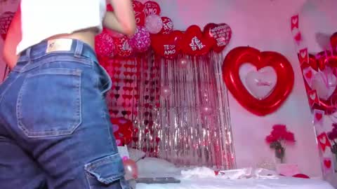 littlee_emma_ online show from February 2025 12:15:01 AM