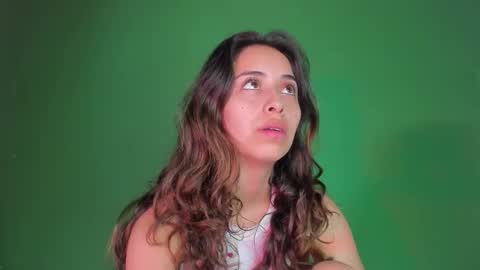 littlee_emma_ online show from September 2025 03:30:02 AM