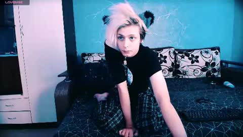 Snapshot of littlepinkcat chatting on July 2026 12:09:01 PM Felix online show from July 2026 12:09:01 PM