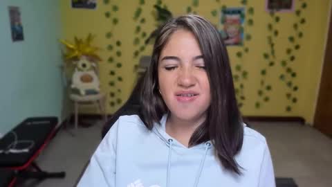 Mia  Wednesday to Sunday 730 am to 1030 am Colombian Hour D online show from February 2026 04:09:02 AM