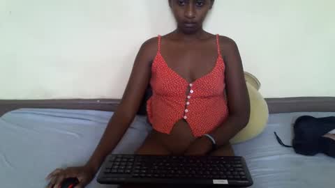 littlesandie online show from February 2025 09:45:02 AM